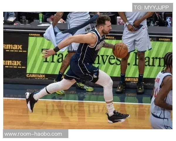 里夫斯祝福詹姆斯东契奇全明星赛好运并透露队友可休息一周 里夫斯祝福詹姆斯东契奇全明星赛好运并透露队友可休息一周